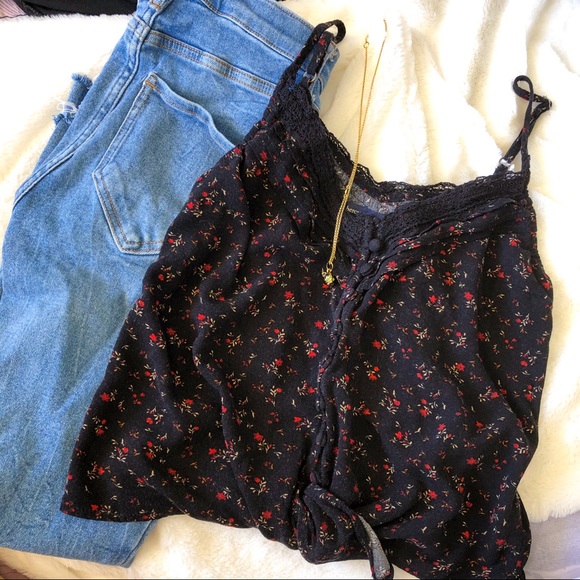 Abercrombie top & Necklace - Picture 1 of 1